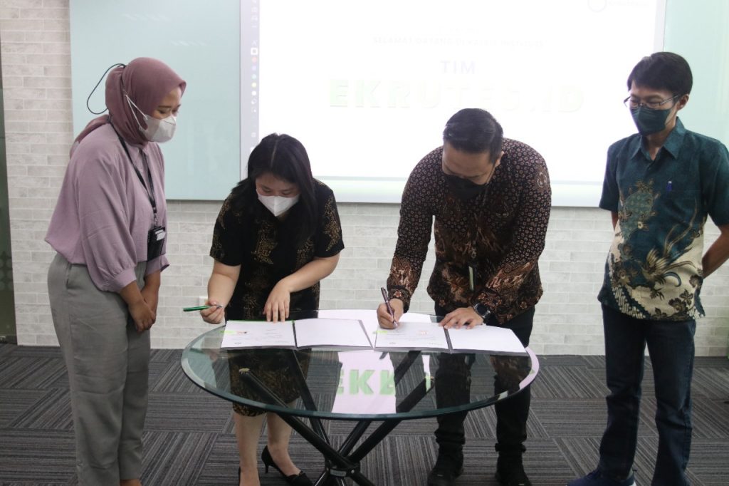 Penandatanganan MoU dengan Mitra Strategis